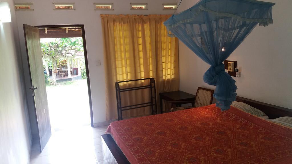 4 Seasons Guesthouse Hikkaduwa Eksteriør billede