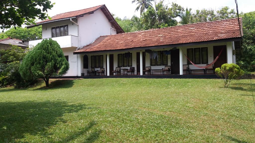 4 Seasons Guesthouse Hikkaduwa Eksteriør billede